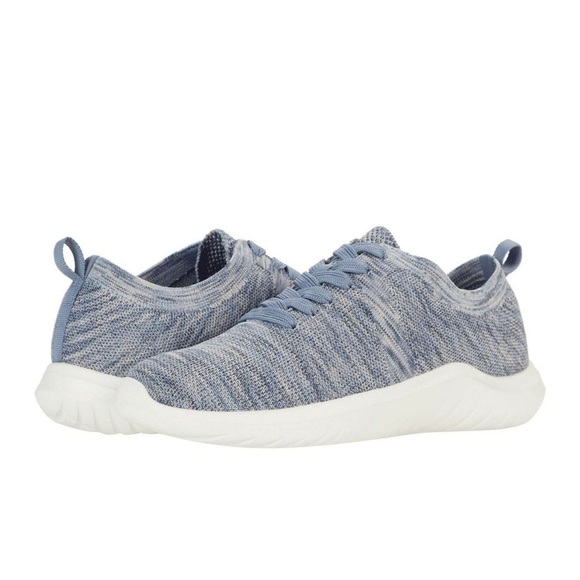 Clarks | Shoes | Clarks Cloudsteppers Nova Glint Womens Knit Sneakers Size  6 | Poshmark